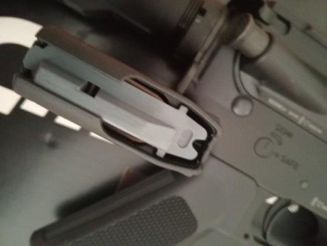 Ar15 de la marca CMMG modelo mk4 resolute. Nuevo sin uso, con su caja, un cargador de 10 y miras abatibles. 10