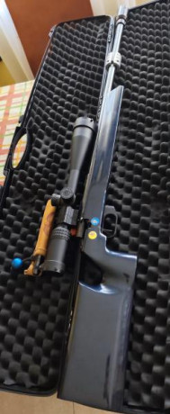 Se vende la conocidísima 1913
Sin visor
Con sintonizador RS y culata BR de madera

Es de cerrojo zurdo
Soy 121