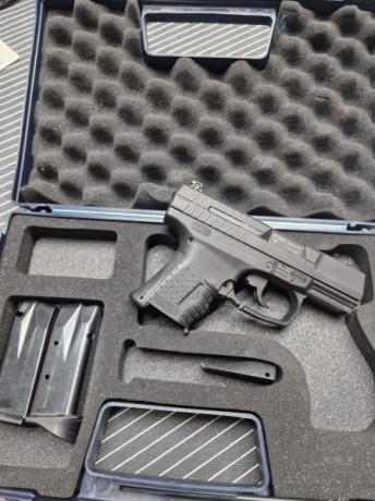 La P99 Compact tiene las mismas características avanzadas de la P99 de tamaño normal, pero con un tamaño 100