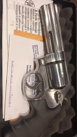     Guido en F
Muy bien cuidado 
Maletin no original y documentacion 
Esta en Madrid 
600 euros más 30 02