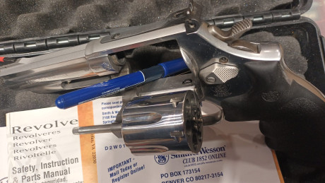     Guido en F
Muy bien cuidado 
Maletin no original y documentacion 
Esta en Madrid 
600 euros más 30 00