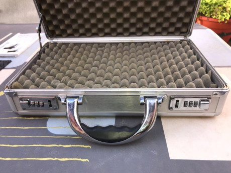 Pues como se suele decir, quien mucho abarca poco aprieta.
Por motivo de nuevo proyecto y no llegar a 01