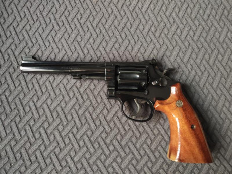 Vendo ambos revólveres. 
Revolver 686 calibre 357 Magnum 
Revolver k-14 masterpiece calibre 22lr 
Se venden 01