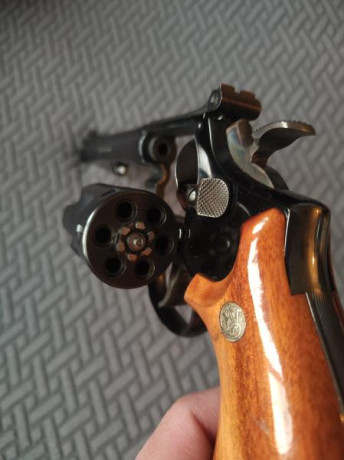 Vendo ambos revólveres. 
Revolver 686 calibre 357 Magnum 
Revolver k-14 masterpiece calibre 22lr 
Se venden 10