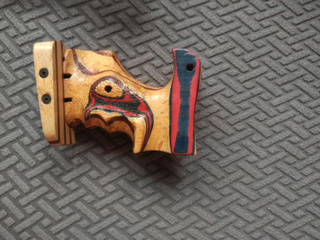 Vendo ambos revólveres. 
Revolver 686 calibre 357 Magnum 
Revolver k-14 masterpiece calibre 22lr 
Se venden 51