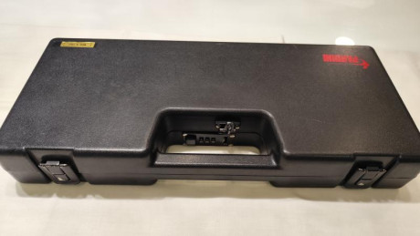 Vendo pistola Pardini SP, calibre 22LR, guiada en F, detalles adicionales:
   - Estuche Pardini
   - Funda 02