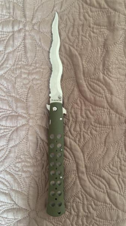 Vendo esta preciosa navaja tan original viene sin caja, hago envios. 00