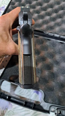 Pistola kimber en 9 mm pb en muy buen estado.
Ha disparado muy poco,
Se encuentra en Madrid
450 euros 32