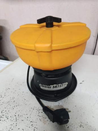 Vendo el Tumbler de la foto.
Limpiador de vainas SmartReloader787
Precio 50,- € mas portes. 11844.jpg 00