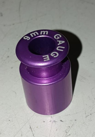 Vendo galga en perfecrto estado 9 mm parabellum.
Precio 10,-€ mas portes. 1763297530221.jpg  Galga-9mm-aluminio.jpg 01