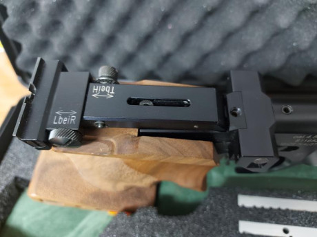 Por cese de la actividad deportiva vendo Pistola Steyr LP50 en perfecto estado. La talla de la cacha es 11