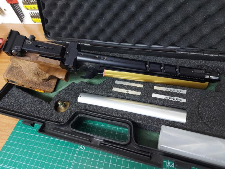 Por cese de la actividad deportiva vendo Pistola Steyr LP50 en perfecto estado. La talla de la cacha es 20