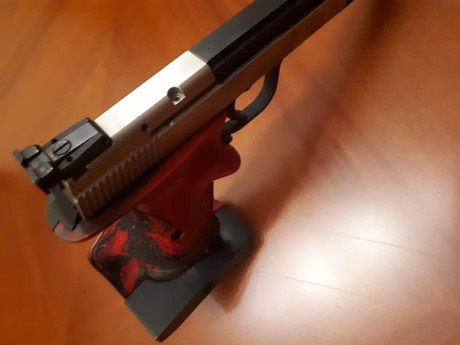 Saludos pongo en el foro pistola  modelo hammerli
esse sport. Como ya es conocido son pistolas del calibre 22