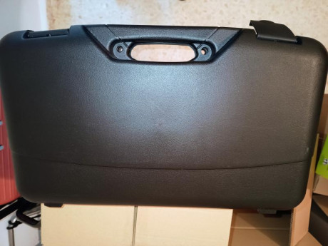 Pistola con sistema de carga Pistón VORTEX que ofrece disparos a una velocidad de 215 m/s y más precisos 00