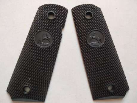 Hola, pongo varios tipos de cachas para las Colt 1911 Y Colt Mustang 380 

aun quedan de las militares 40