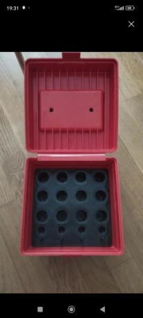 Vendo caja MTM para 12 dies, 4 vainas maestras y 4 u 8 shellholder. Está nueva. 20 euros más en envío. 01