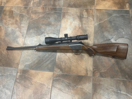 RIFLE BLASER R93 LUXUS
Calibre 243 WIN
Visor Swarovski Habicht con punto luminoso
2,5-10x56
Monturas originales 02