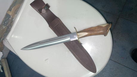 Vendo cuchillos Muela descatalogados, existen estos modemos en el mercado hoy en dia pero con la guarda 20