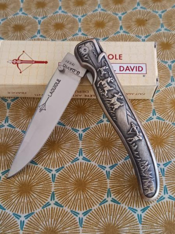 Se vende está pieza  de la factoría  francesa Arbálete G.David,   una pieza muy elegante y de calidad, 00