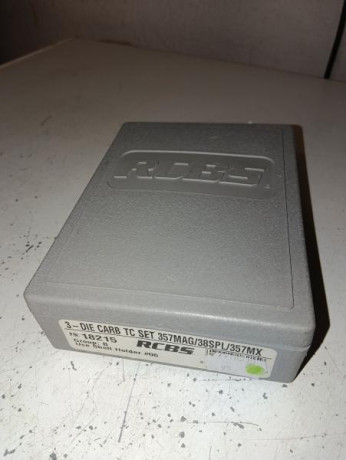 Pongo a la venta una cajita original con 3 dies RCBS.
Calibre 357 MAG/38SPL
Precio 80,-€ +portes

 1763563001652.jpg 00