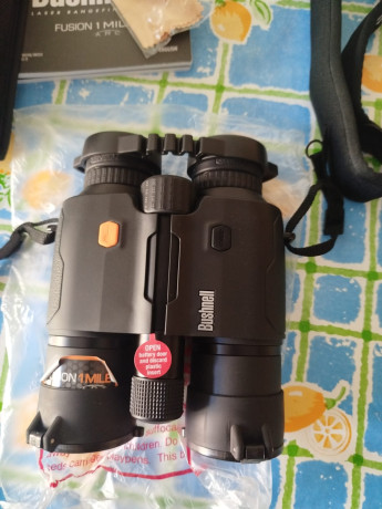 Hola vendo unos prismaticos bushnell fusion 1 mile 10x42, están nuevos sin estrenar, he abierto la caja 10