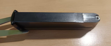 Cargador para carabina semiautomática ANSCHUTZ modelo 520, 10 cartuchos de capacidad.
desconozco si es 02