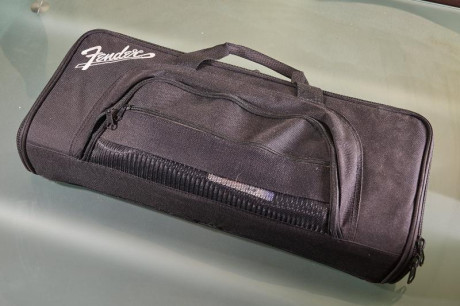 Vendo Morini CM84e electrónica

Todo lo que tiene la cache es pasta de madera que se puede quitar y la 00