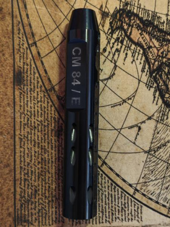 Vendo Morini CM84e electrónica

Todo lo que tiene la cache es pasta de madera que se puede quitar y la 10