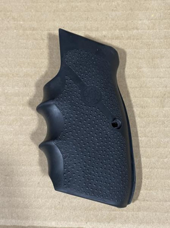 Cacha de Neopreno Hogue para pistola CZ75, totalmente nueva, con forma de los dedos para mejorar el agarre 01