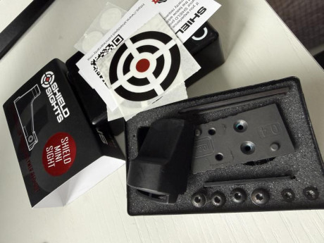 Punto rojo sin estrenar marca Shield Sights modelo mini,
Con placa para Glock 17 5a generación

Escucho 00
