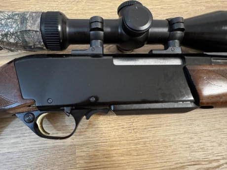 Hola.

Vendo rifle de corredera Browning Dualis del 308 

El estado es bueno, con lógicas marcas de uso 01