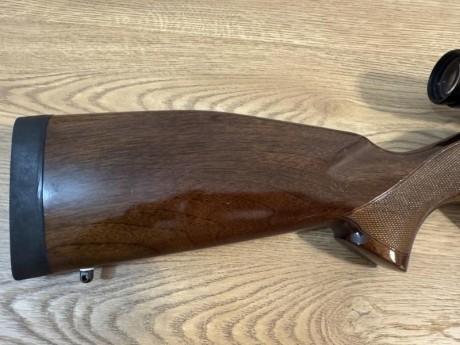 Hola.

Vendo rifle de corredera Browning Dualis del 308 

El estado es bueno, con lógicas marcas de uso 22