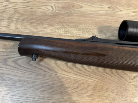 Hola.

Vendo rifle de corredera Browning Dualis del 308 

El estado es bueno, con lógicas marcas de uso 20