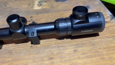 Arcea 6-24x50 - 25, 4 - MIL Dot - Ret. Cris.Il. - Fr Focus. Con anillas de 11mm.

- Aumentos: 6-24x
- 02