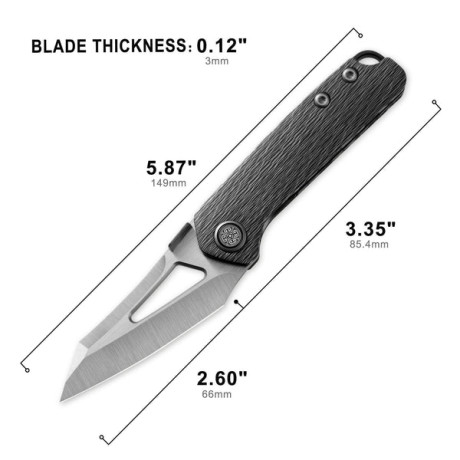 En venta navaja de gama alta de la Marca Cavol.La empuñadura es de fibra de carbono y la hoja es de acero 11