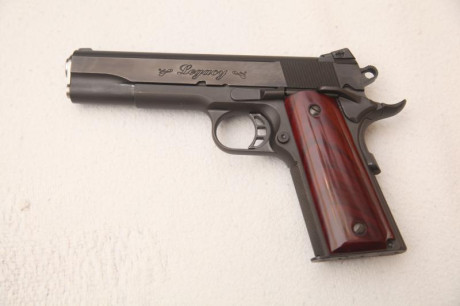 - Vendo Pistola STY LEGACY 9 MM PB guiada con licencia de armas tipo F
- Características:
- Calibre: 9 01