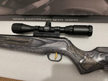 Vendo Cometa Fénix 400 USC (Ultra Short Carbine) sistema GP de madera laminada black pepper + visor Leapers 02