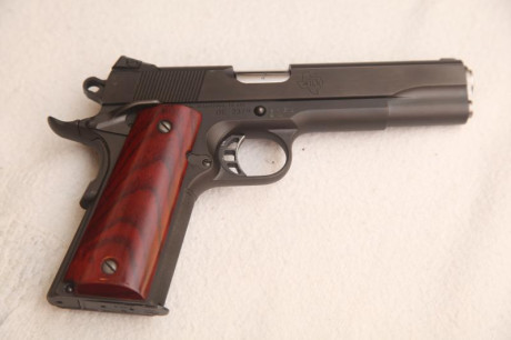 - Vendo Pistola STY LEGACY 9 MM PB guiada con licencia de armas tipo F
- Características:
- Calibre: 9 00