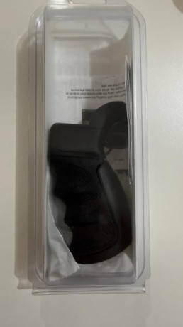 Hola,

Vendo grip para AR marca ATI, modelo X1.

Esta nuevo, sin uso.

20 euros mas coste de envio.

Contacto 01
