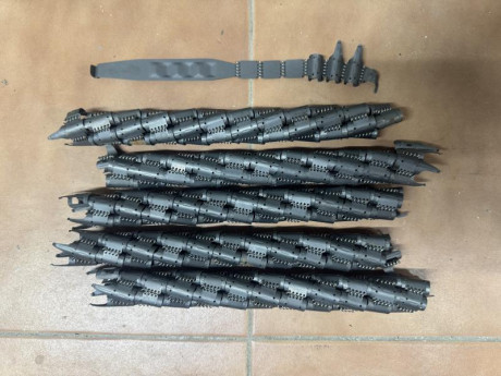 Cajas completamente nuevas, con 5 tramos de cinta y un principio de cinta. 
También disponibles cintas 01