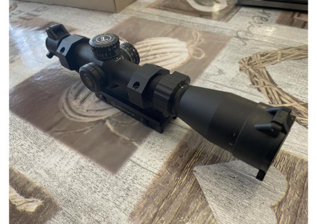 Por no darle uso, pongo a la venta este magnífico visor Leupold, en estado absolutamente impoluto, con 00