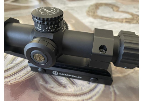 Por no darle uso, pongo a la venta este magnífico visor Leupold, en estado absolutamente impoluto, con 10