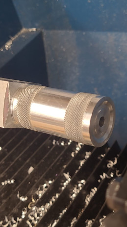 Se realizan encargos de mecanizado en general con torno y/o fresadora completamente artesanales.
Puertos 00