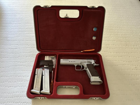 Buenas pongo a la venta una maravilla de pistola tanfoglio limited custom, cañón cónico bull barrel del 00