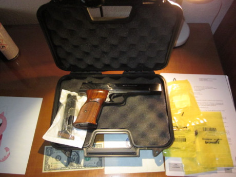 Hola.
Pongo a la venta, la pistola SW calibre 22 modelo 41, pistola hecha a conciencia
poco puedo aportar, 01