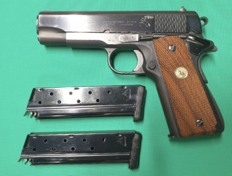 EN VENTA COLT COMBAT COMMANDER CALIBRE 9mm Parabellum. 
CAÑÓN DE 4.25”.
ACABADO PAVÓN. CARRO DE ACERO 00