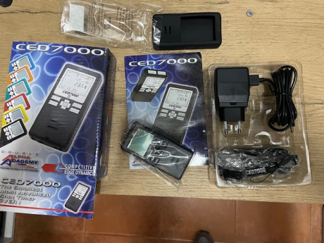 Vendo timer CED 7000 nuevo a estrenar en su caja. Funda de neopreno incluida 110€ con portes incluidos 00