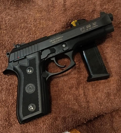 Vendo TAURUS PT99 AF  en estado excepcional con disparador ajustado en peso por armero especializado.
El 00