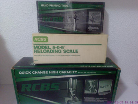 Se vende lote para recarga de la prestigiosa marca americana RCBS, compuesto por balanza 5-0-5 una de 00