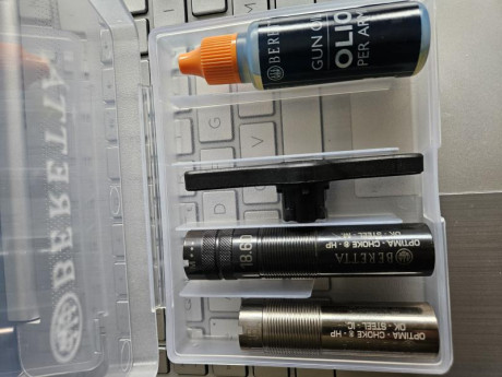 Hola.

Vendo Beretta 1301 COMP . Cañón de 61 cm.
Nueva , procedente de regalo.
Un día de caza. Lo mio 10